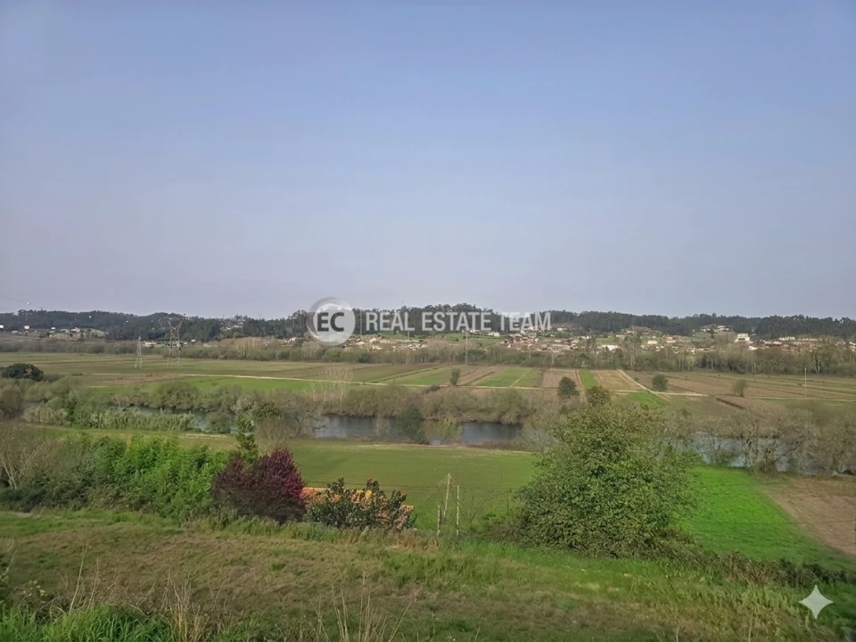 Moradia T4 para Venda em Eixo e Eirol Foto 13