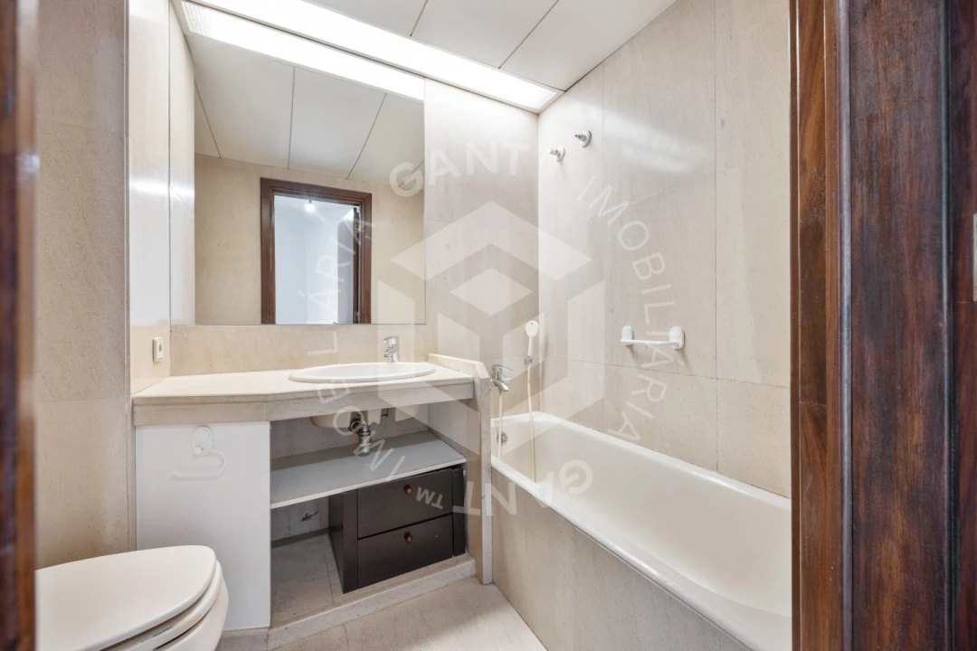 Apartamento T2 para Venda em Algés, Linda-A-Velha e Cruz Quebrada-Dafundo Foto 12