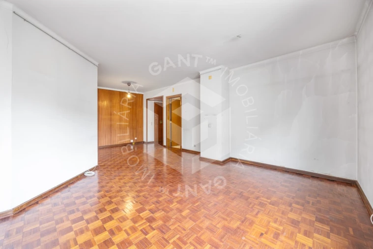 Apartamento T2 para Venda em Algés, Linda-A-Velha e Cruz Quebrada-Dafundo Foto 5