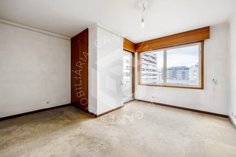 Apartamento T2 para Venda em Algés, Linda-A-Velha e Cruz Quebrada-Dafundo Foto 8