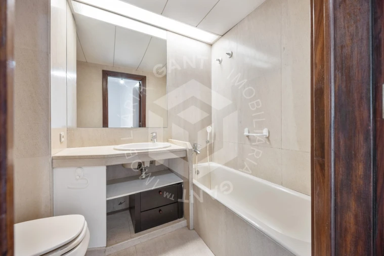 Apartamento T2 para Venda em Algés, Linda-A-Velha e Cruz Quebrada-Dafundo Foto 12