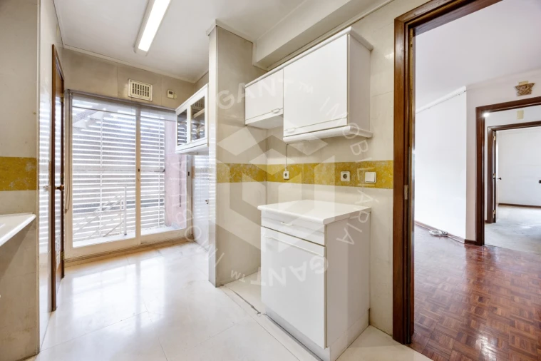 Apartamento T2 para Venda em Algés, Linda-A-Velha e Cruz Quebrada-Dafundo Foto 17