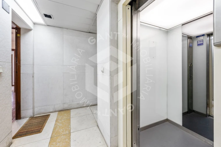 Apartamento T2 para Venda em Algés, Linda-A-Velha e Cruz Quebrada-Dafundo Foto 19