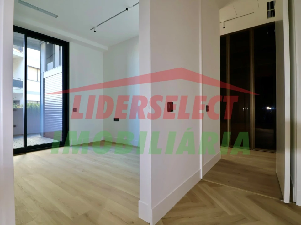 Apartamento T2 para Venda em Lourinhã e Atalaia Foto 15