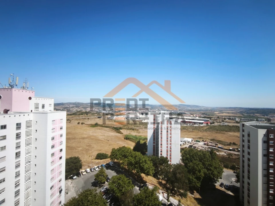Apartamento T3 para Venda em Santo António dos Cavaleiros e Frielas Foto 19