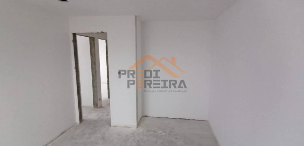 Apartamento T3 para Venda em Santo António dos Cavaleiros e Frielas Foto 13