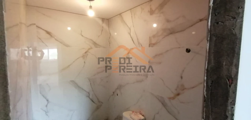 Apartamento T3 para Venda em Santo António dos Cavaleiros e Frielas Foto 16