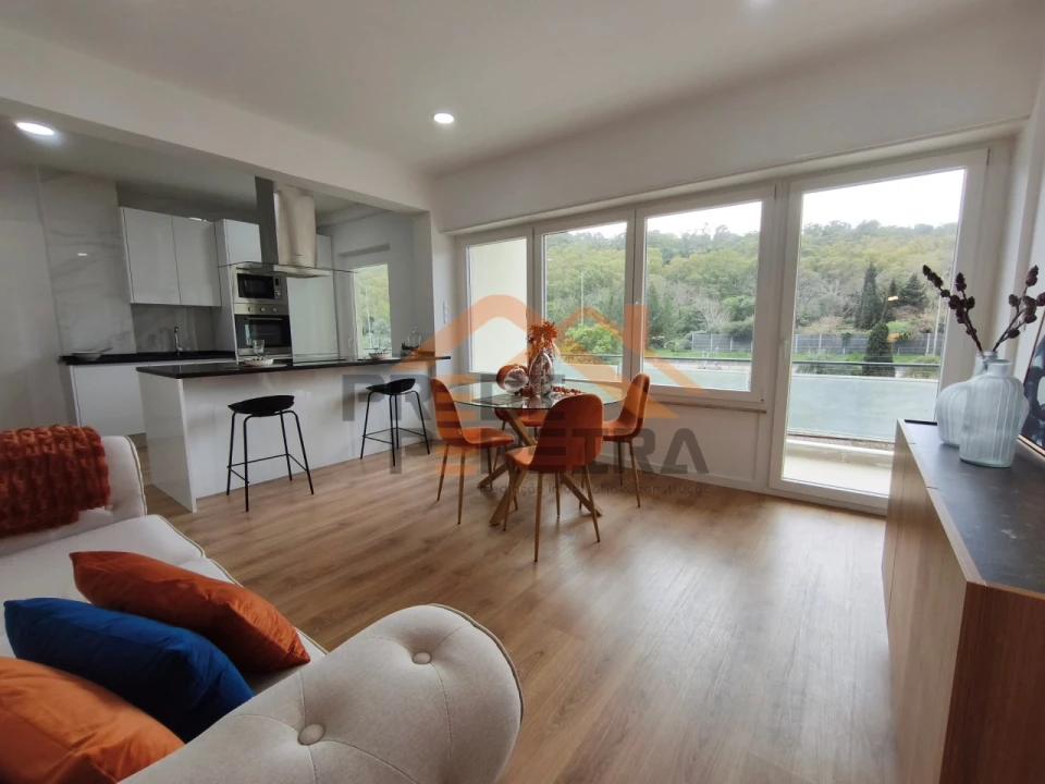 Apartamento T3 para Venda em Benfica Foto 1