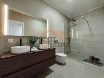 Apartamento T3 para Venda em Benfica