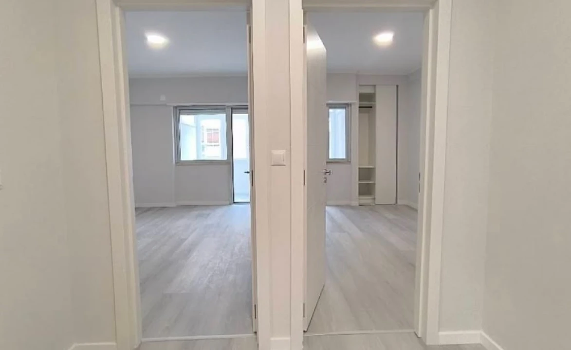 Apartamento T2 para Venda em Oeiras e São Julião da Barra, Paço de Arcos e Caxias Foto 5