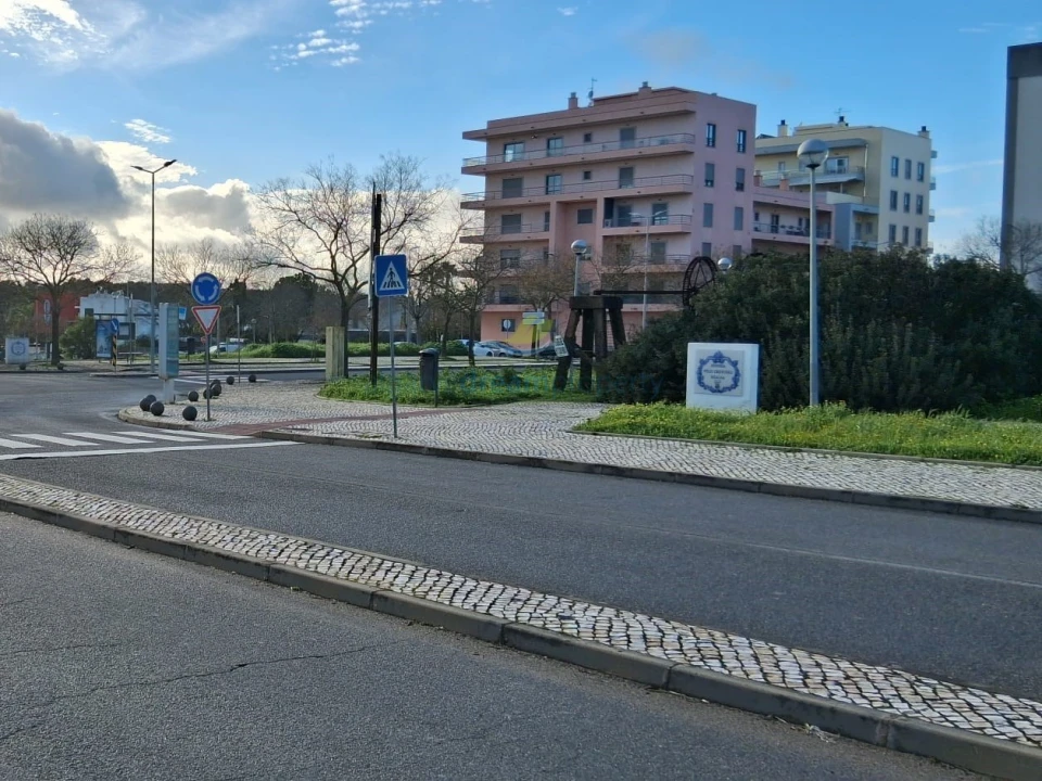 Terreno Comércio / Armazém para Venda em Loule (São Clemente) Foto 2