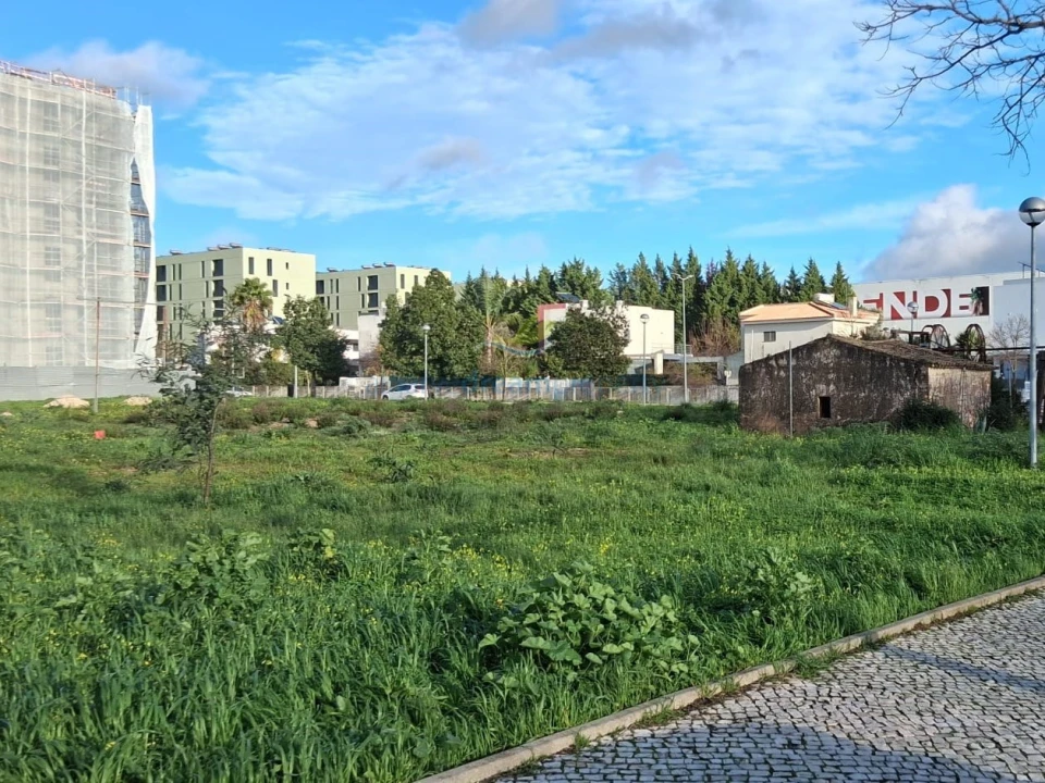 Terreno Comércio / Armazém para Venda em Loule (São Clemente) Foto 7