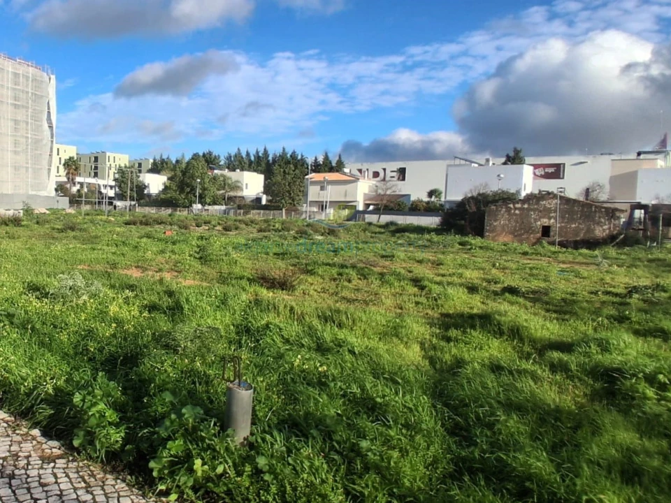 Terreno Comércio / Armazém para Venda em Loule (São Clemente) Foto 10