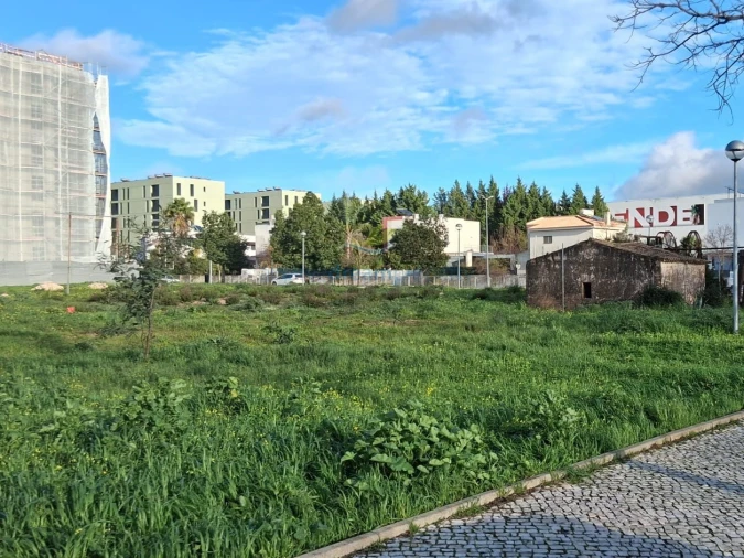 Terreno Comércio / Armazém para Venda em Loule (São Clemente) Foto 7