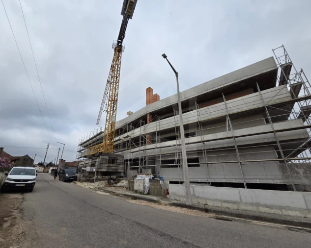 Apartamento T2 para Venda em Loureiro Foto 13