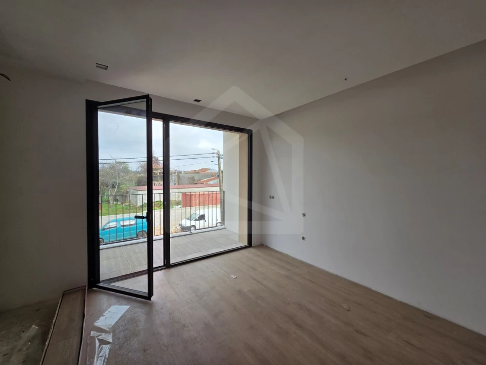 Moradia T3 para Venda em Loureiro Foto 4