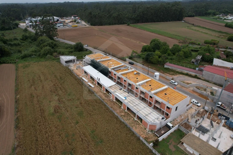 Moradia T3 para Venda em Loureiro Foto 15