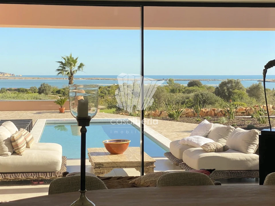 Moradia T4 para Venda em Odiaxere Foto 2