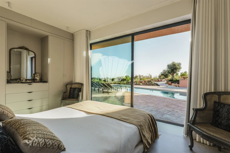 Moradia T4 para Venda em Odiaxere Foto 32