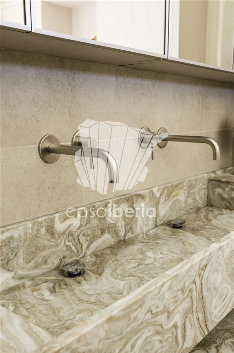 Moradia T4 para Venda em Odiaxere Foto 36