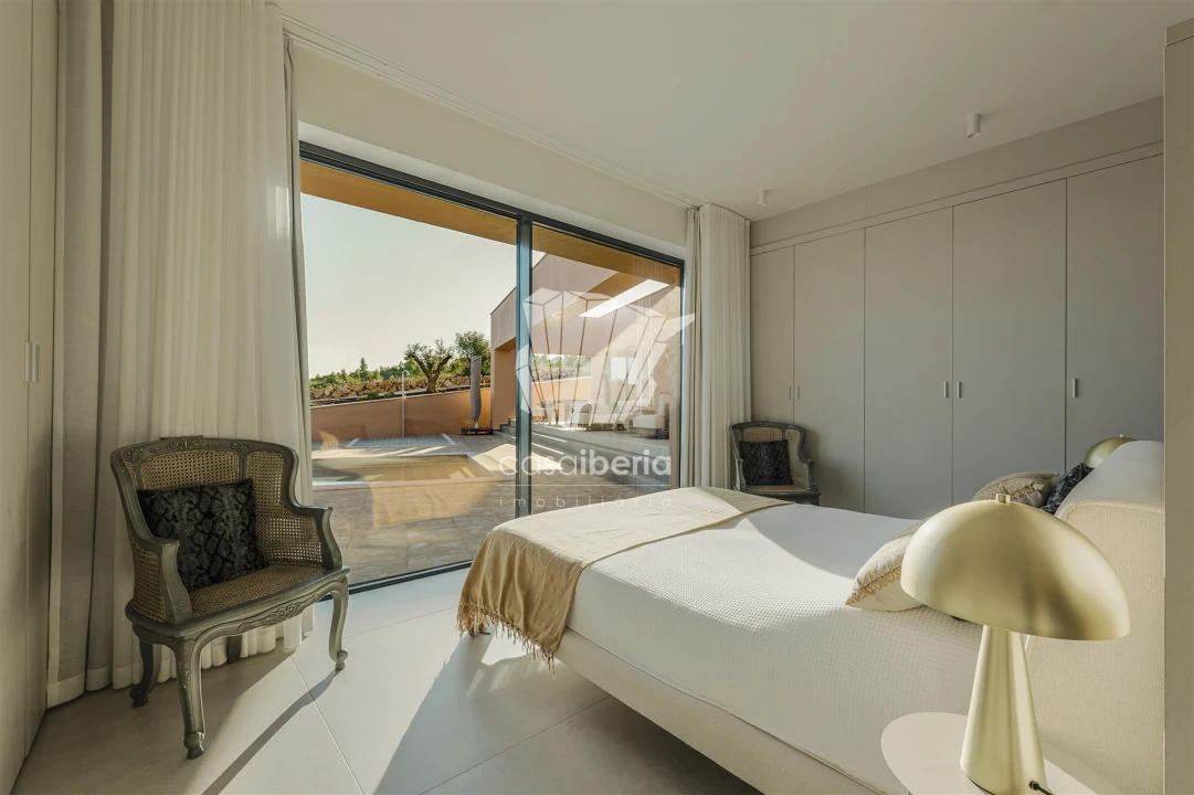 Moradia T4 para Venda em Odiaxere Foto 31