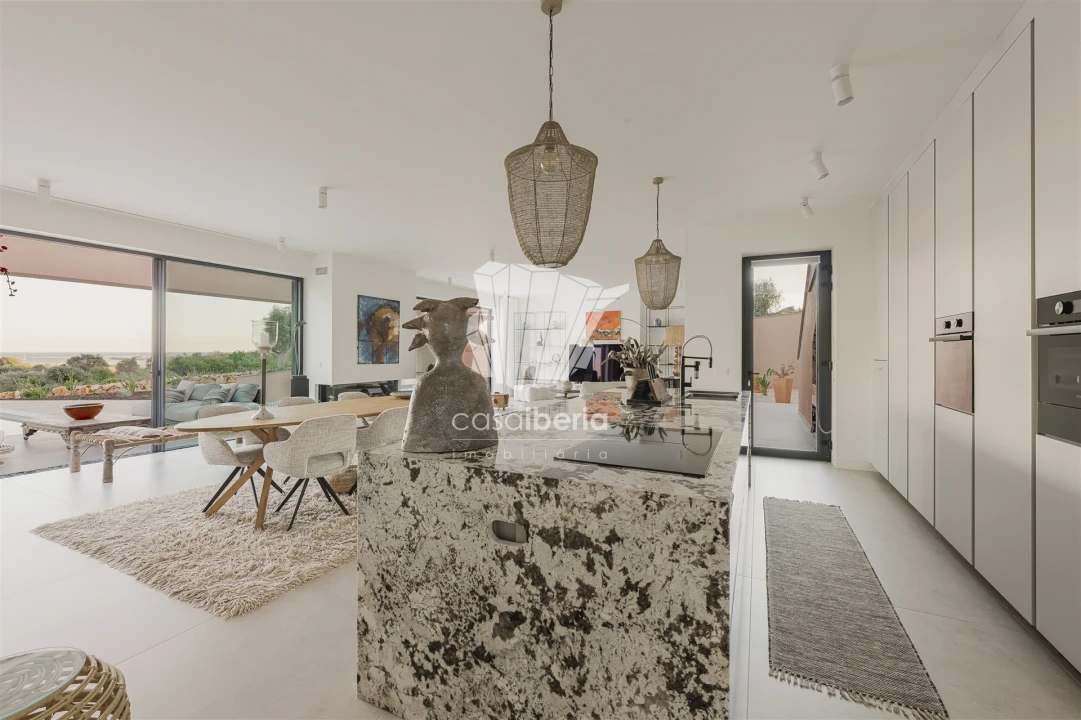 Moradia T4 para Venda em Odiaxere Foto 23