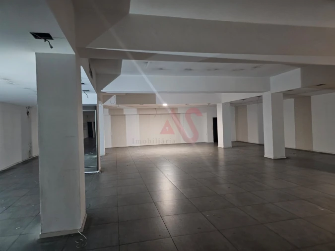 Loja para Arrendamento em Oliveira, São Paio e São Sebastião Foto 3