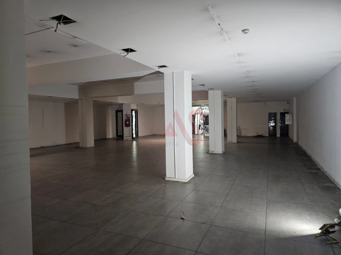 Loja para Arrendamento em Oliveira, São Paio e São Sebastião Foto 2