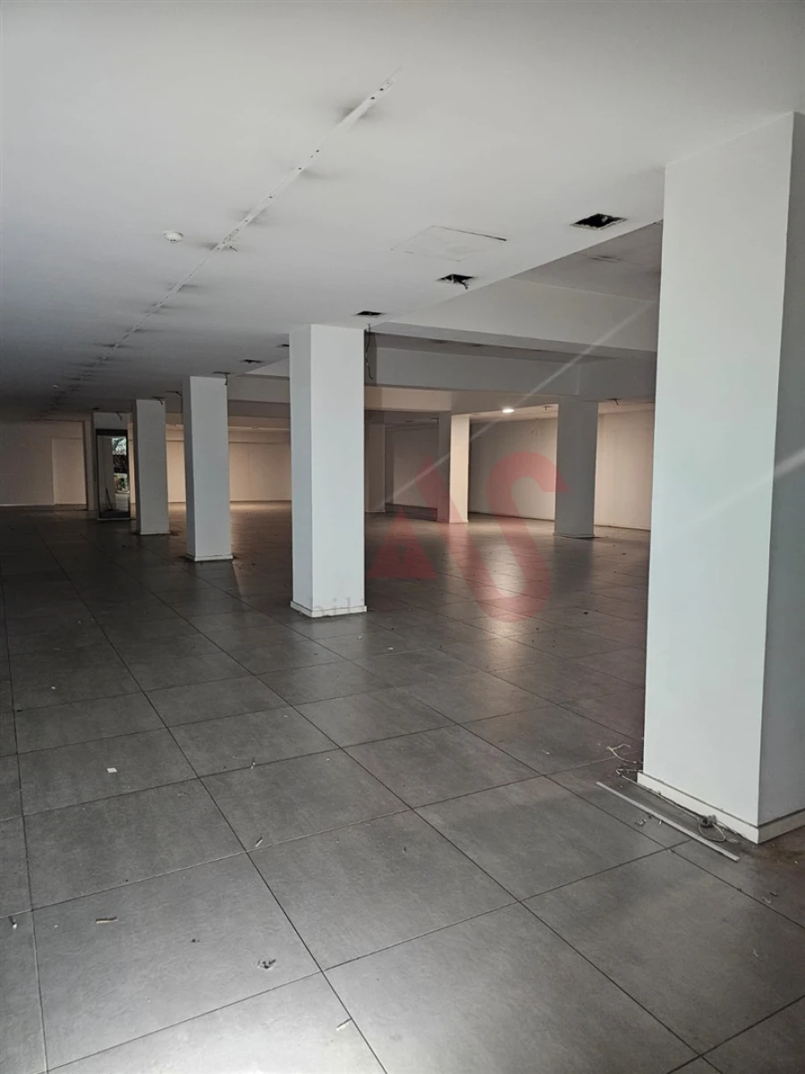 Loja para Arrendamento em Oliveira, São Paio e São Sebastião Foto 6