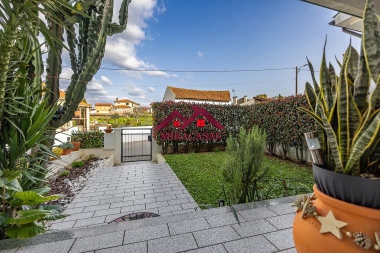 Moradia T3 para Venda em Branca Foto 2