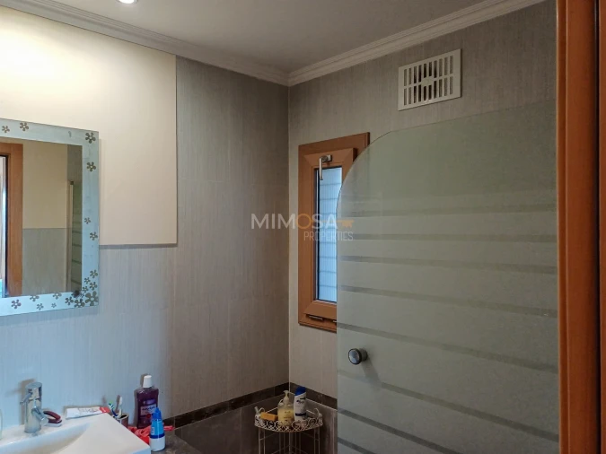 Apartamento T2 para Venda em Budens Foto 16