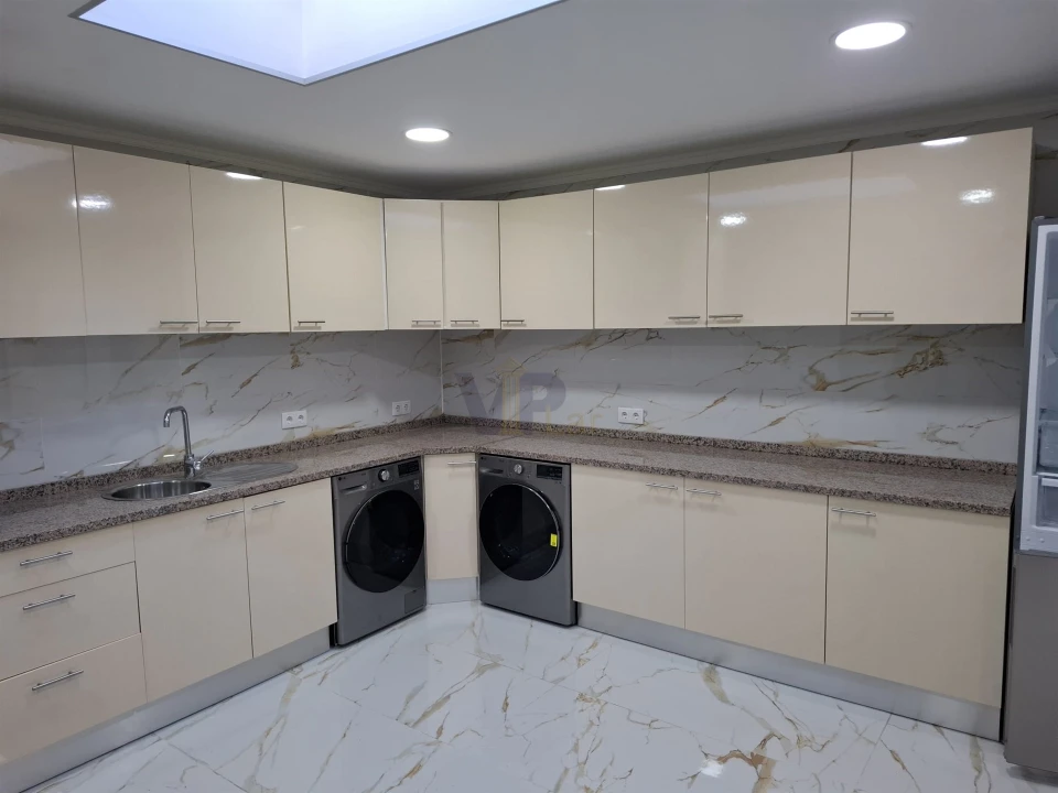 Moradia T5 para Venda em Campanhã Foto 5