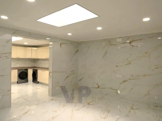 Moradia T5 para Venda em Campanhã Foto 3