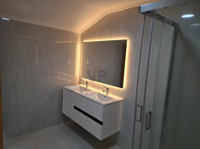 Moradia T5 para Venda em Campanhã Foto 19