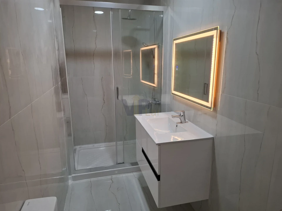 Moradia T5 para Venda em Campanhã Foto 14