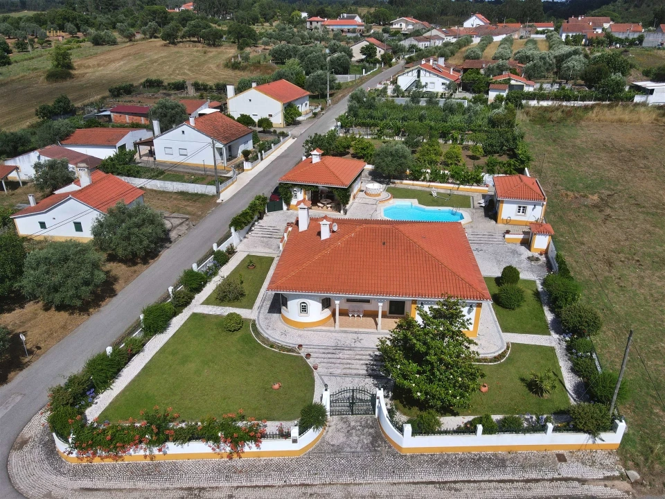 Moradia T3 para Venda em São Pedro de Tomar Foto 3