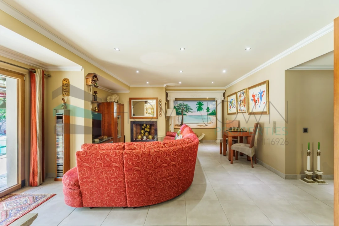 Moradia T5 para Venda em Almancil Foto 11