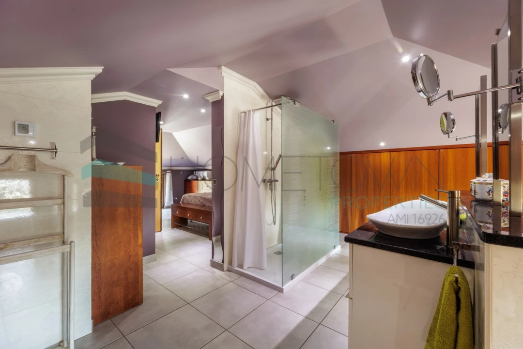 Moradia T5 para Venda em Almancil Foto 25