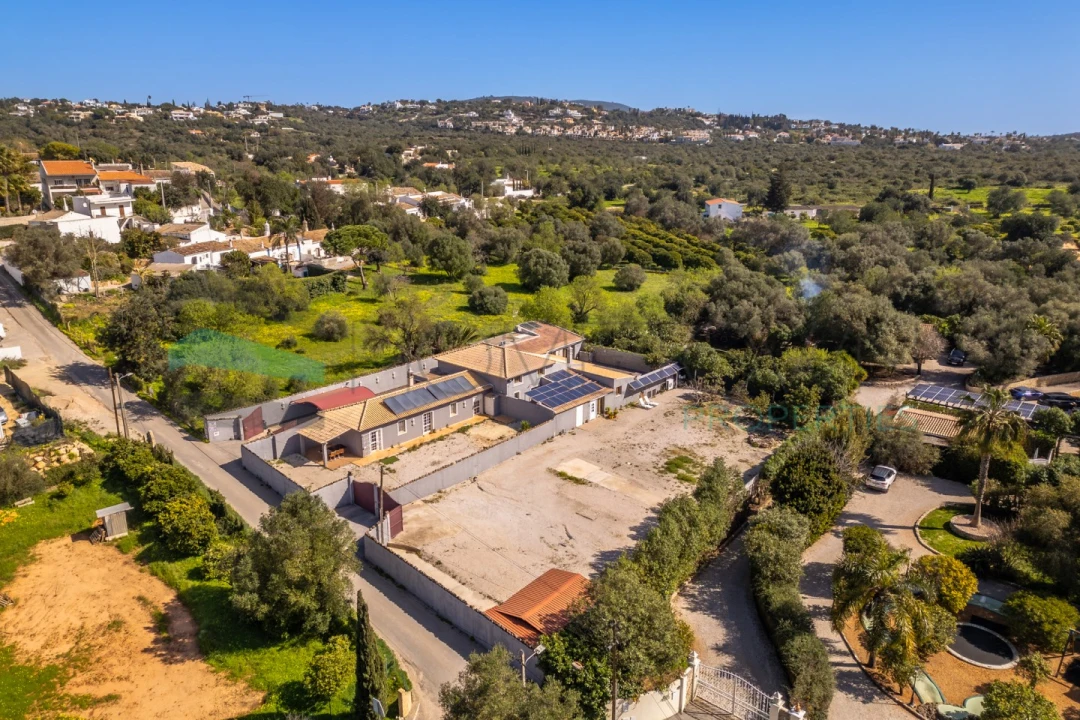 Moradia T5 para Venda em Almancil Foto 42