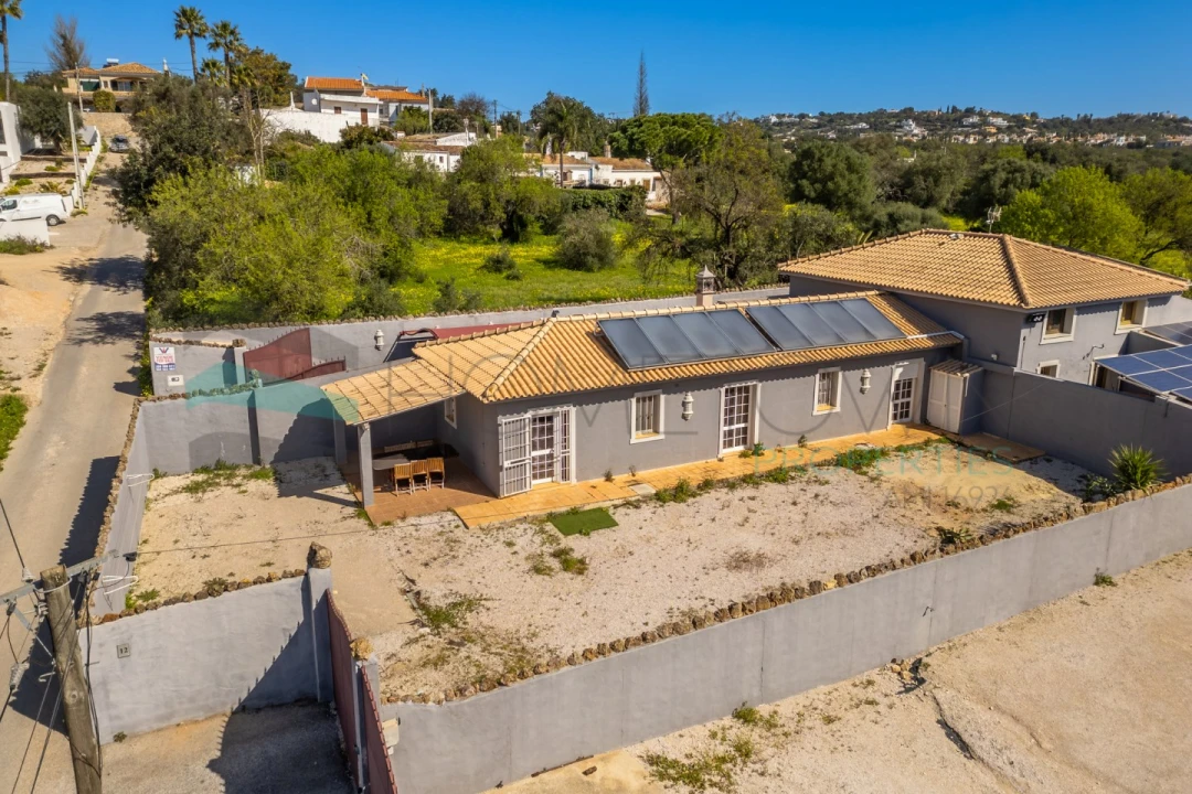 Moradia T5 para Venda em Almancil Foto 44