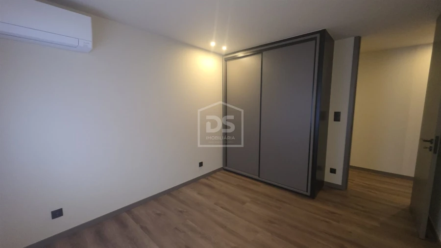Apartamento T2 para Venda em Lamego (Almacave e Sé) Foto 8