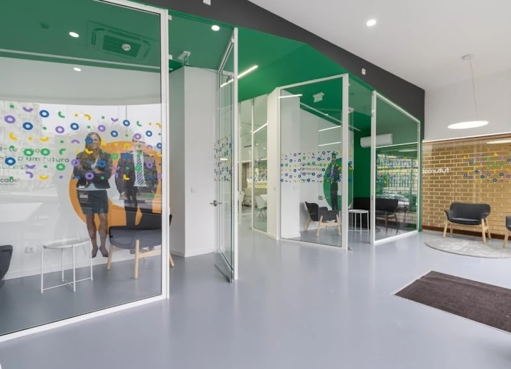 Loja para Venda em Lordelo do Ouro e Massarelos Foto 12