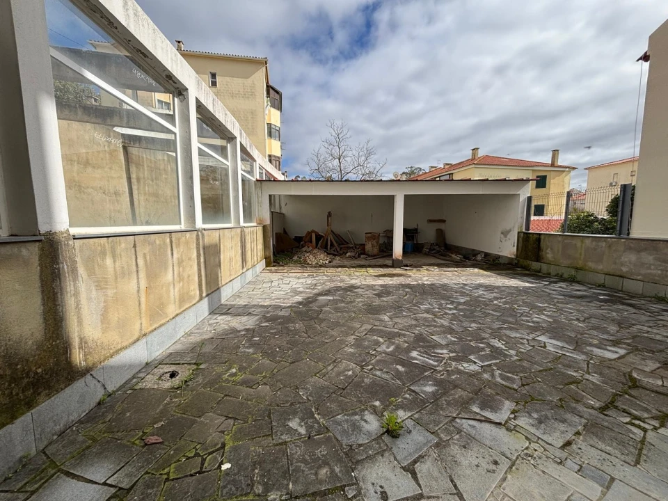 Moradia T4 para Venda em Laranjeiro e Feijó Foto 12