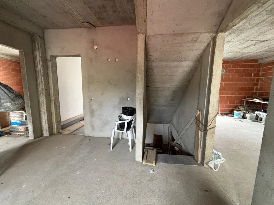 Moradia T4 para Venda em Laranjeiro e Feijó Foto 8