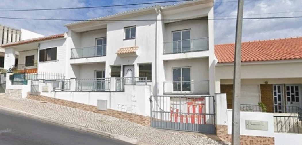 Moradia T4 para Venda em Laranjeiro e Feijó Foto 2