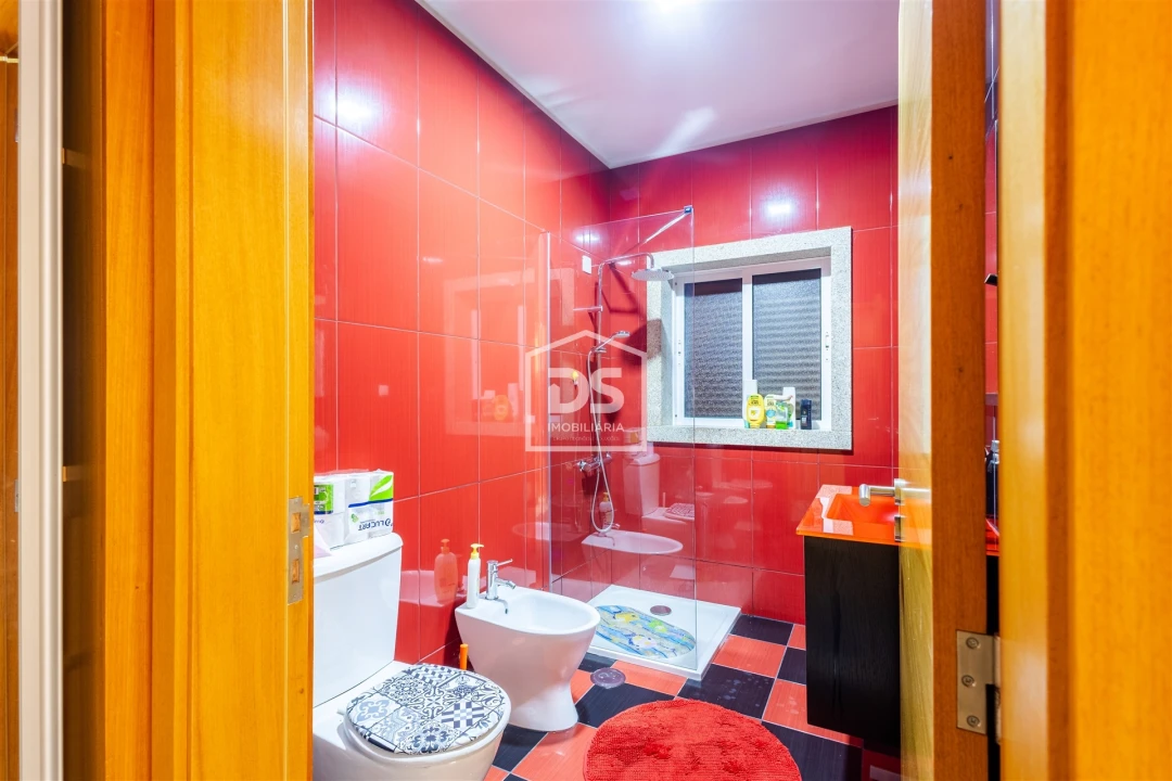 Moradia T3 para Venda em São Martinho de Sardoura Foto 19