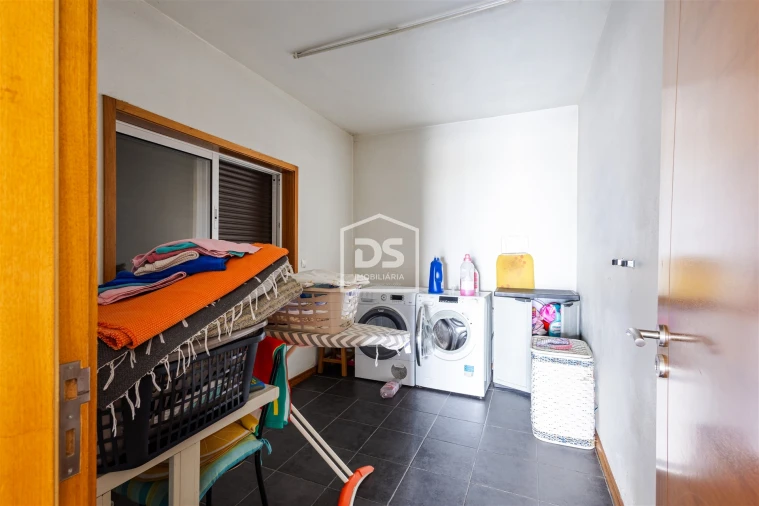 Moradia T3 para Venda em São Martinho de Sardoura Foto 7