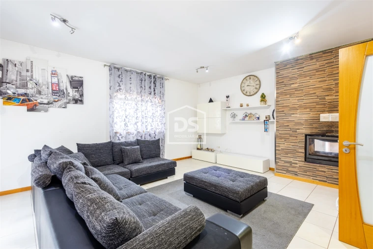 Moradia T3 para Venda em São Martinho de Sardoura Foto 23