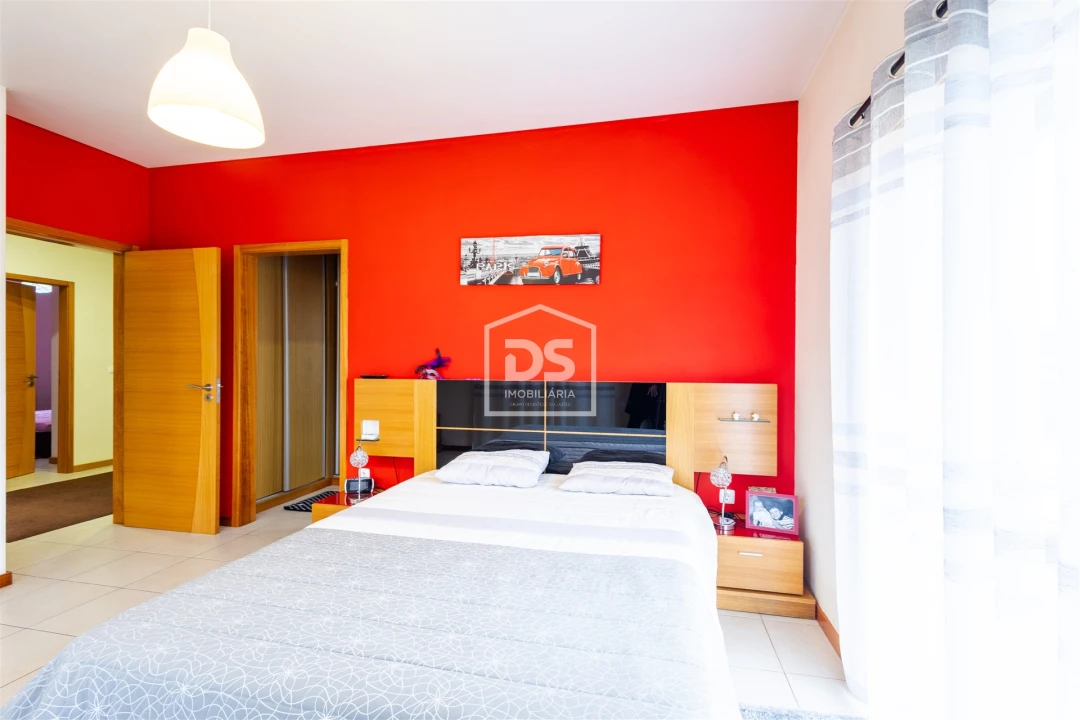 Moradia T3 para Venda em São Martinho de Sardoura Foto 17