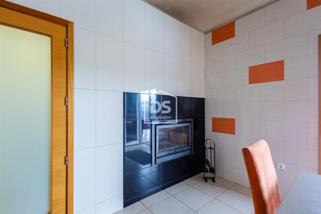 Moradia T3 para Venda em São Martinho de Sardoura Foto 26